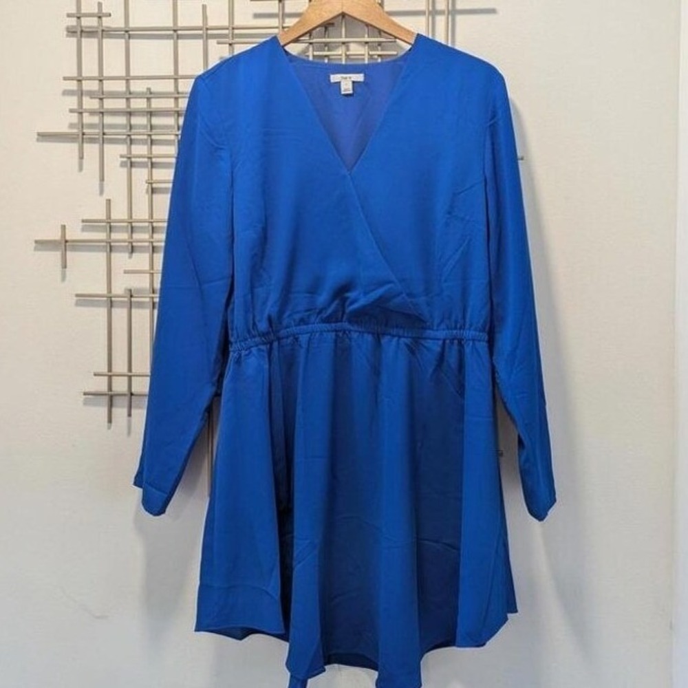 Bar III Dress Royal Blue Long Sleeve V-Neck Surplice Elastic Waist L Curved Hem